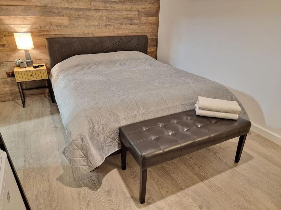 Ultra Bohemian 4 Apartment
